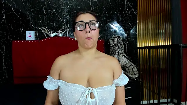 Snapshot of _nicolesweet chatting on May 2026 07:44:02 PM nicolesweet online show from May 2026 07:44:02 PM