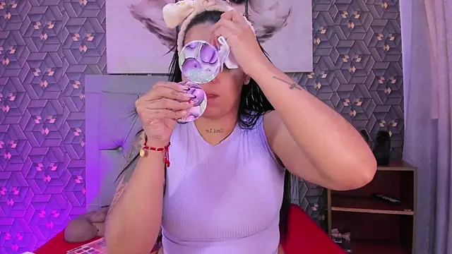 Emily rivera78 online show from February 2026 07:10:01 PM