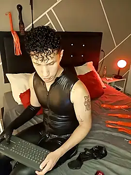 AngeloColleen online show from October 2025 05:00:01 PM