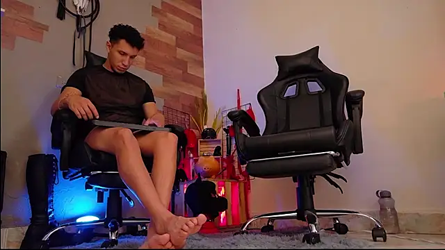 AngeloColleen online show from February 2026 05:11:01 PM