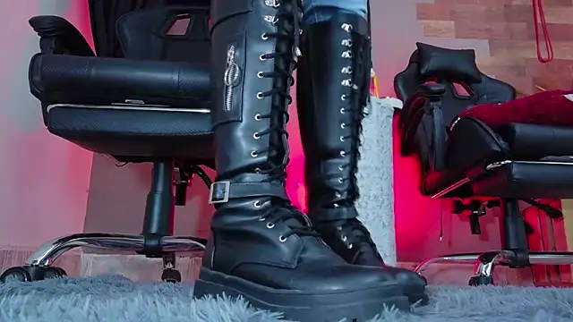 AngeloColleen online show from May 2026 10:03:01 PM