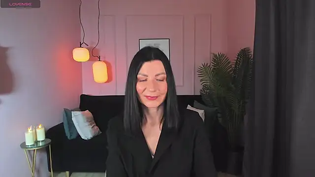 Snapshot of MonicaCheerful chatting on January 2025 06:01:02 AM MonicaCheerful online show from January 2025 06:01:02 AM