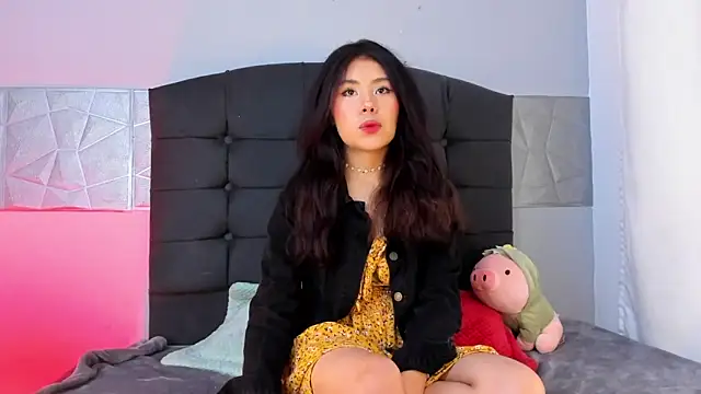 Snapshot of Alice_evans_lov chatting on March 2025 04:51:01 AM Alice evans lov online show from March 2025 04:51:01 AM