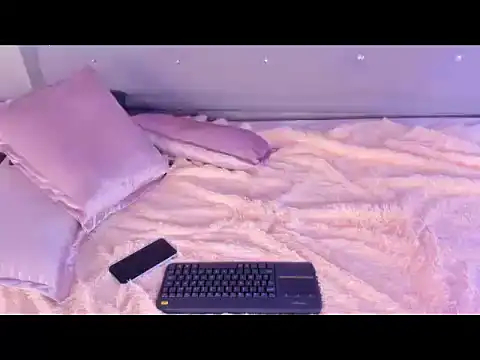 Kei Oliver online show from February 2025 06:19:01 PM