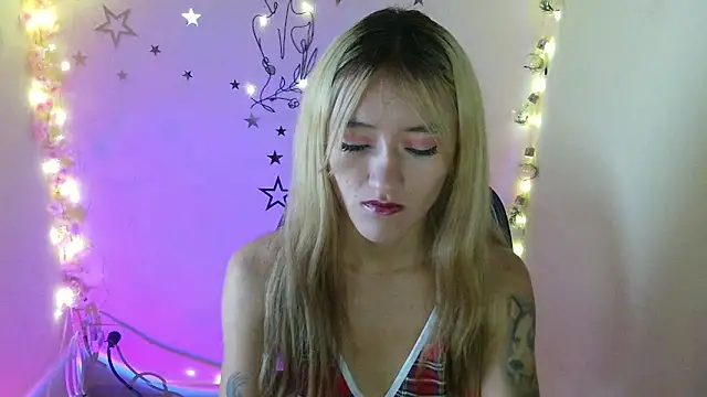 Snapshot of Lya1_ch chatting on April 2026 09:21:02 PM Lya1 ch online show from April 2026 09:21:02 PM