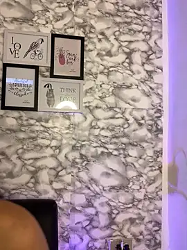 Miss karol online show from April 2026 06:45:02 PM