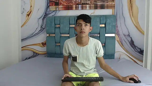 Snapshot of KING_STYLE2 chatting on January 2025 11:11:02 PM KING STYLE2 online show from January 2025 11:11:02 PM