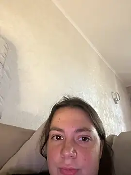 DearAlise online show from October 2025 10:02:01 AM