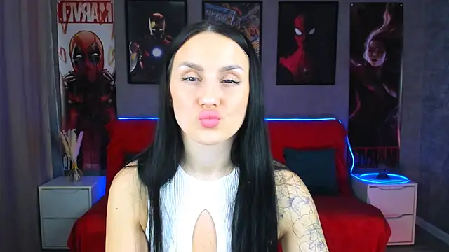 Snapshot of EmiliaBeynard chatting on February 2025 01:37:02 PM EmiliaBeynard online show from February 2025 01:37:02 PM