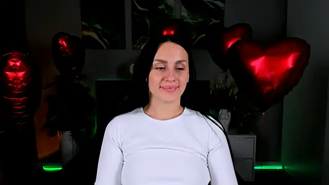 Snapshot of EmiliaBeynard chatting on February 2025 04:28:01 PM EmiliaBeynard online show from February 2025 04:28:01 PM