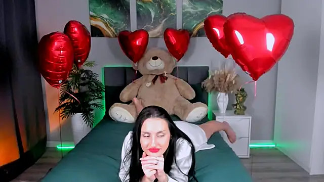 Snapshot of EmiliaBeynard chatting on February 2025 07:33:02 PM EmiliaBeynard online show from February 2025 07:33:02 PM