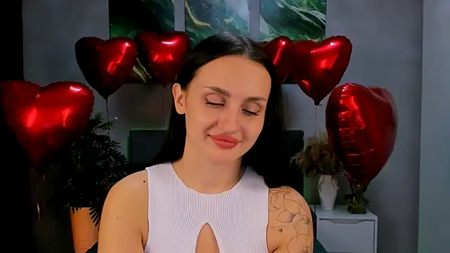 Snapshot of EmiliaBeynard chatting on February 2025 02:00:01 PM EmiliaBeynard online show from February 2025 02:00:01 PM