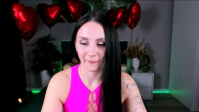 Snapshot of EmiliaBeynard chatting on February 2025 11:24:02 PM EmiliaBeynard online show from February 2025 11:24:02 PM