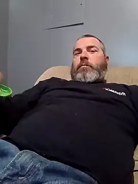 Snapshot of thickdaddy2982 chatting on March 2025 10:45:02 PM thickdaddy2982 online show from March 2025 10:45:02 PM