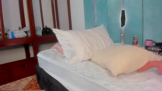 Annita001 online show from December 2025 07:42:02 PM