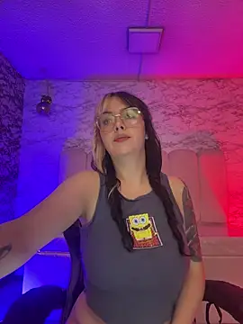 Hela v online show from March 2026 02:31:02 PM