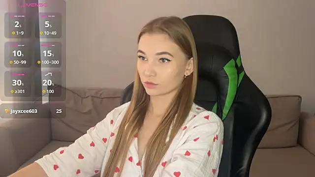 maria plaudice online show from November 2025 05:19:02 AM