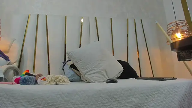 Snapshot of violet_gray_ chatting on February 2026 11:36:02 AM violet gray online show from February 2026 11:36:02 AM