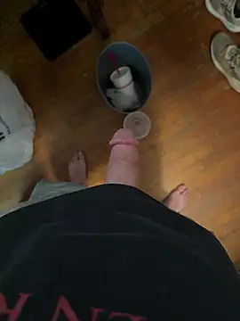 Johndxgnjxz online show from April 2026 09:39:01 PM