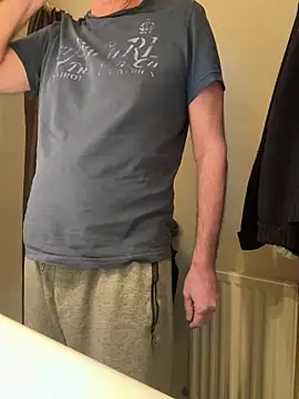 vincent1522 online show from February 2025 01:49:02 PM