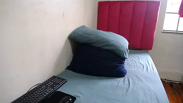 Snapshot of Mywife777 chatting on March 2025 02:02:02 PM Mywife777 online show from March 2025 02:02:02 PM