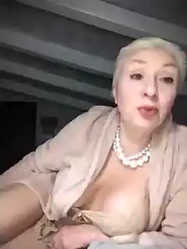 divinaerotica online show from February 2025 06:09:02 PM