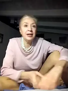 divinaerotica online show from December 2025 06:01:02 PM