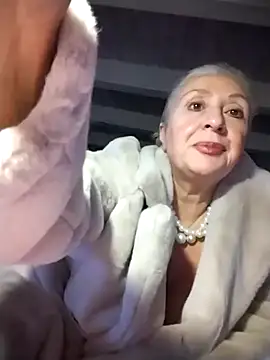 divinaerotica online show from January 2026 03:58:01 PM