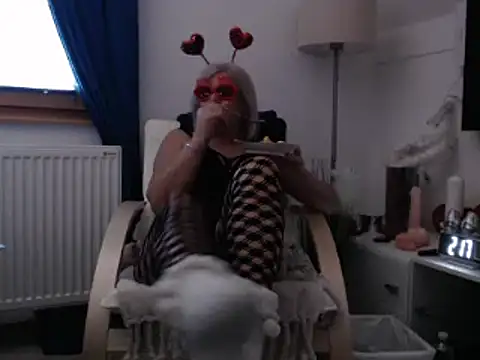 Juliana60 online show from February 2025 12:38:02 PM