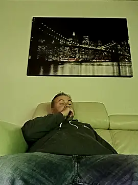 Snapshot of Pourleplasirs chatting on November 2025 09:26:01 PM Pourleplasirs online show from November 2025 09:26:01 PM