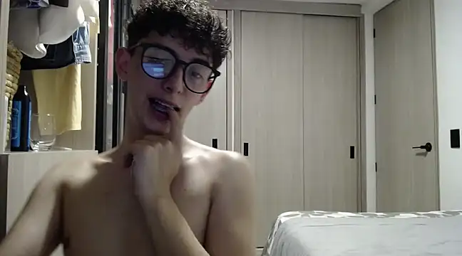 miketwink online show from March 2025 01:14:01 AM