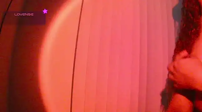 Snapshot of kinkyprincesskyrra chatting on February 2025 08:41:02 PM kinkyprincesskyrra online show from February 2025 08:41:02 PM