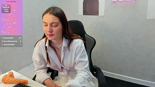 Alisa Suun online show from March 2025 09:53:01 AM