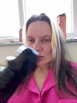 blondey206 online show from April 2026 02:41:01 PM