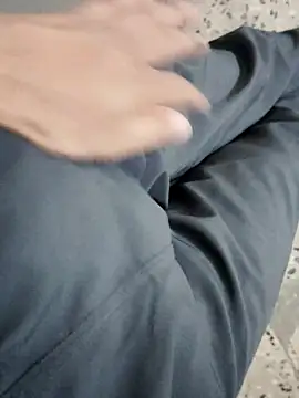 suggest121 online show from March 2025 05:31:01 PM