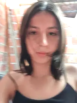 Maiden-Hot online show from October 2025 07:35:02 PM