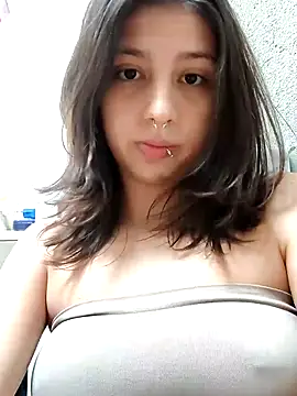 Maiden-Hot online show from March 2026 07:19:01 PM