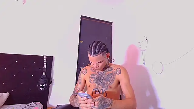 hot man05 online show from January 2026 05:04:01 PM