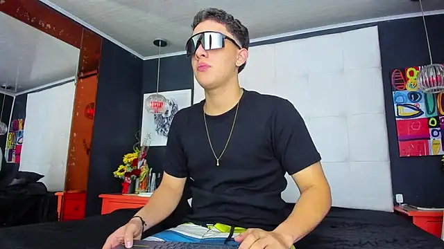 Thomas May4rs online show from March 2025 07:46:02 AM