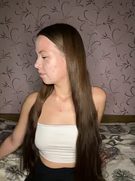 Arielle Swan online show from October 2025 02:46:01 PM