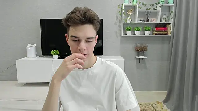 avegothy- online show from February 2025 09:52:02 AM