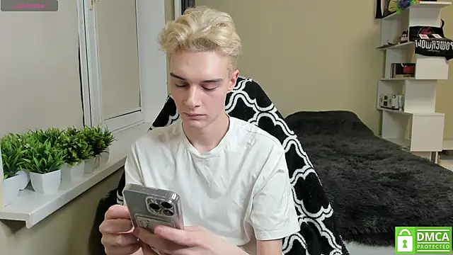 avegothy- online show from March 2025 04:15:01 PM