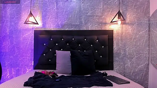 Snapshot of emberhodson chatting on October 2025 01:08:02 PM emberhodson online show from October 2025 01:08:02 PM