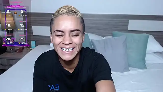 Liiamthompson online show from March 2026 09:25:01 AM