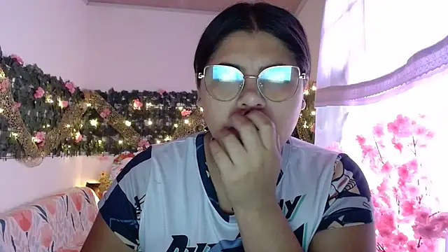 viccky vick online show from November 2025 06:21:02 PM