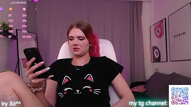 Snapshot of Gretchen_Mol chatting on February 2026 07:42:02 AM Gretchen Mol online show from February 2026 07:42:02 AM