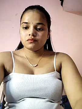 Snapshot of RAYI_123 chatting on May 2026 02:45:02 PM RAYI 123 online show from May 2026 02:45:02 PM