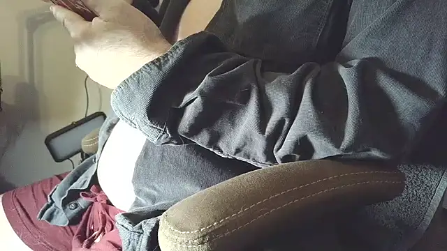 Snapshot of stubbydick3 chatting on February 2025 02:10:01 PM stubbydick3 online show from February 2025 02:10:01 PM