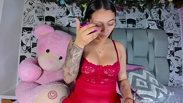 Snapshot of LucyRosse chatting on June 2026 11:12:02 AM LucyRosse online show from June 2026 11:12:02 AM