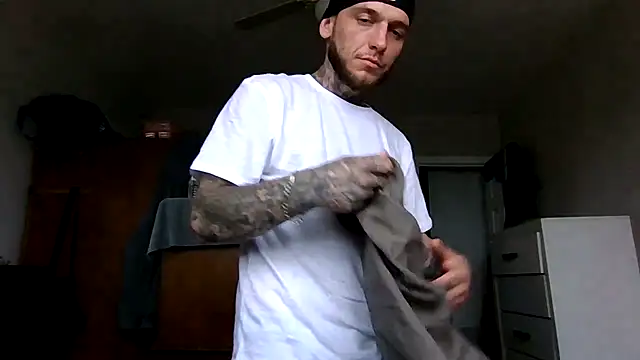 cruz815 online show from April 2026 04:26:02 PM